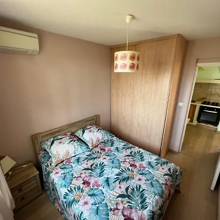 Апартаменты T2 Villa 100 Metres Plage De La Capte